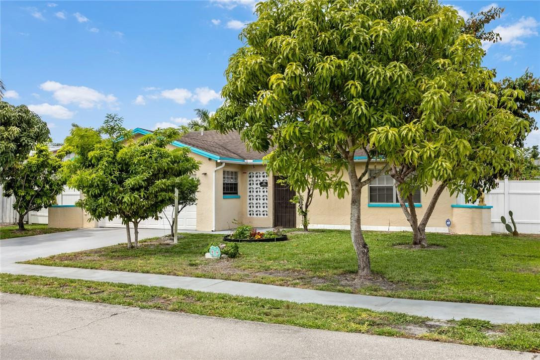 9135 Southwest 18th Street Boca Raton, FL 33428 - Photo 3 of 26 Photo 3