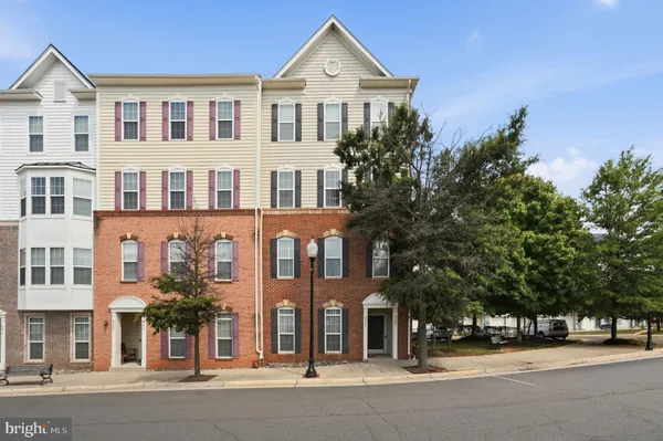 $400,000 | 9504 Lee Court, Manassas, VA 20110
