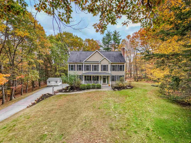 $929,900 | 8 Stonewall Way, Newmarket, NH 03857