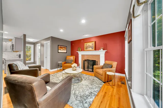 $929,900 | 8 Stonewall Way, Newmarket, NH 03857