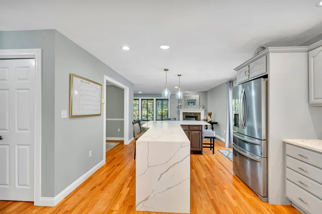 $929,900 | 8 Stonewall Way, Newmarket, NH 03857