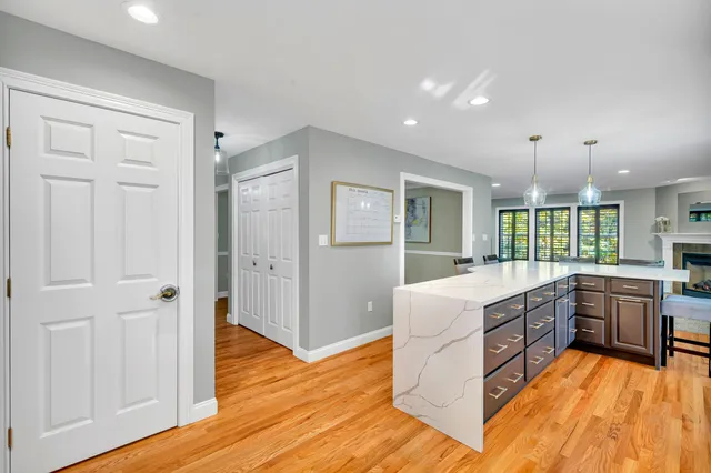 $929,900 | 8 Stonewall Way, Newmarket, NH 03857