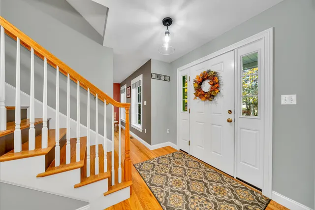 $929,900 | 8 Stonewall Way, Newmarket, NH 03857