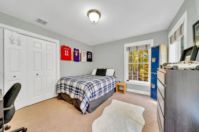 $929,900 | 8 Stonewall Way, Newmarket, NH 03857