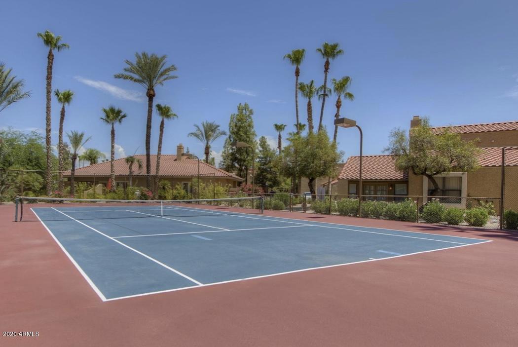 8787 East Mountain View Road, Unit 1034 Scottsdale, AZ 85258 - Photo 36 of 43 a view of a basketball court
