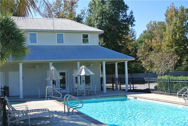 $3,500 | 217 Rue Esplanade, Mandeville, LA 70471