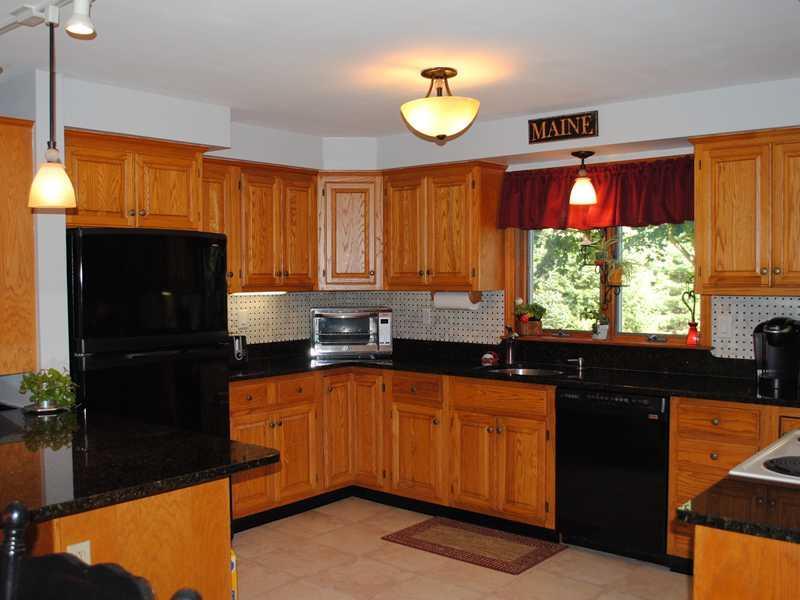 20 Card Mill Road North Berwick, ME 03906 - Photo 6 of 30 Kitchen. A great open kitchen layout