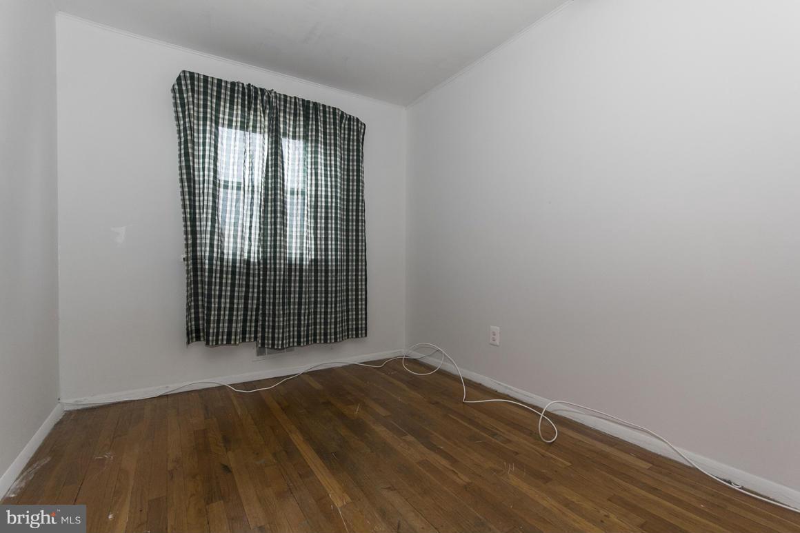1035 Foxridge Lane Baltimore, MD 21221 - Photo 12 of 15 Bedroom