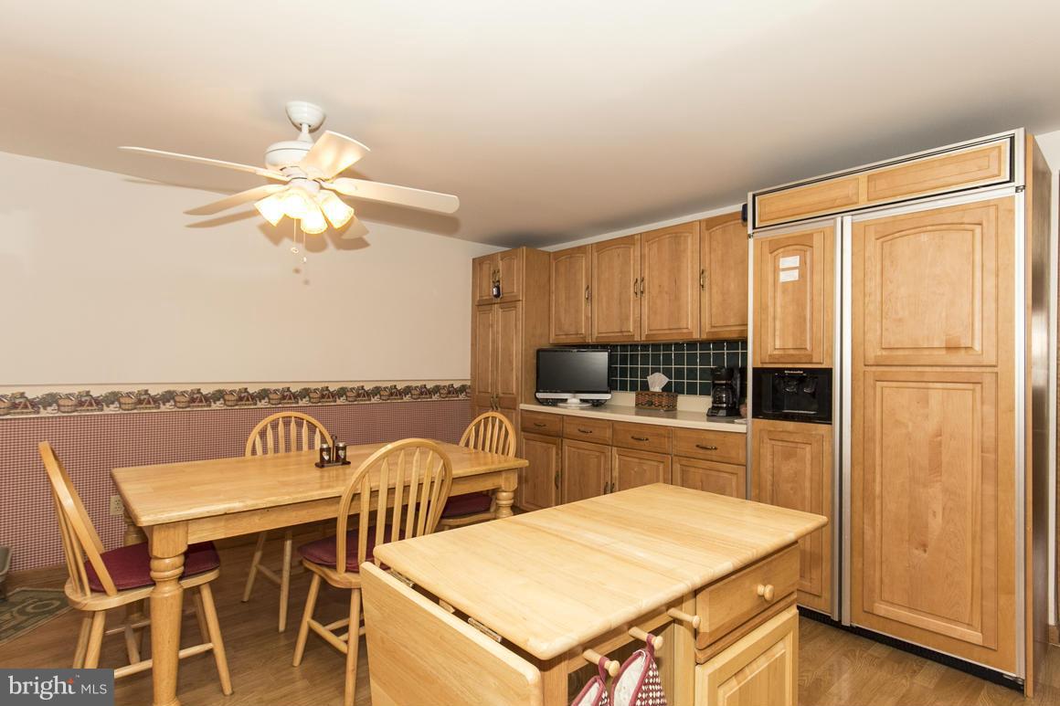 1035 Foxridge Lane Baltimore, MD 21221 - Photo 3 of 15 Kitchen