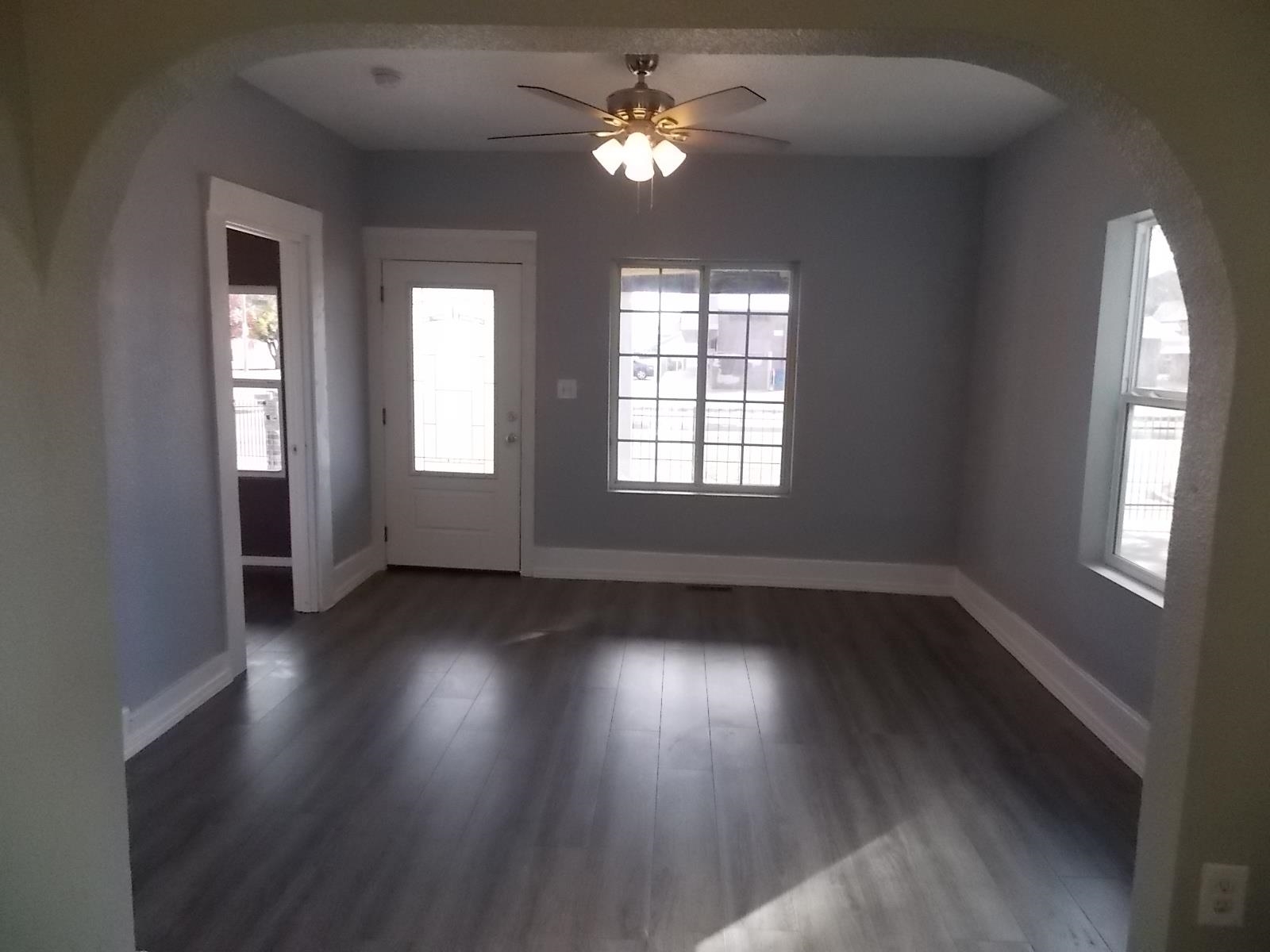 2155 North Waco Avenue Wichita, KS 67203 - Photo 13 of 36