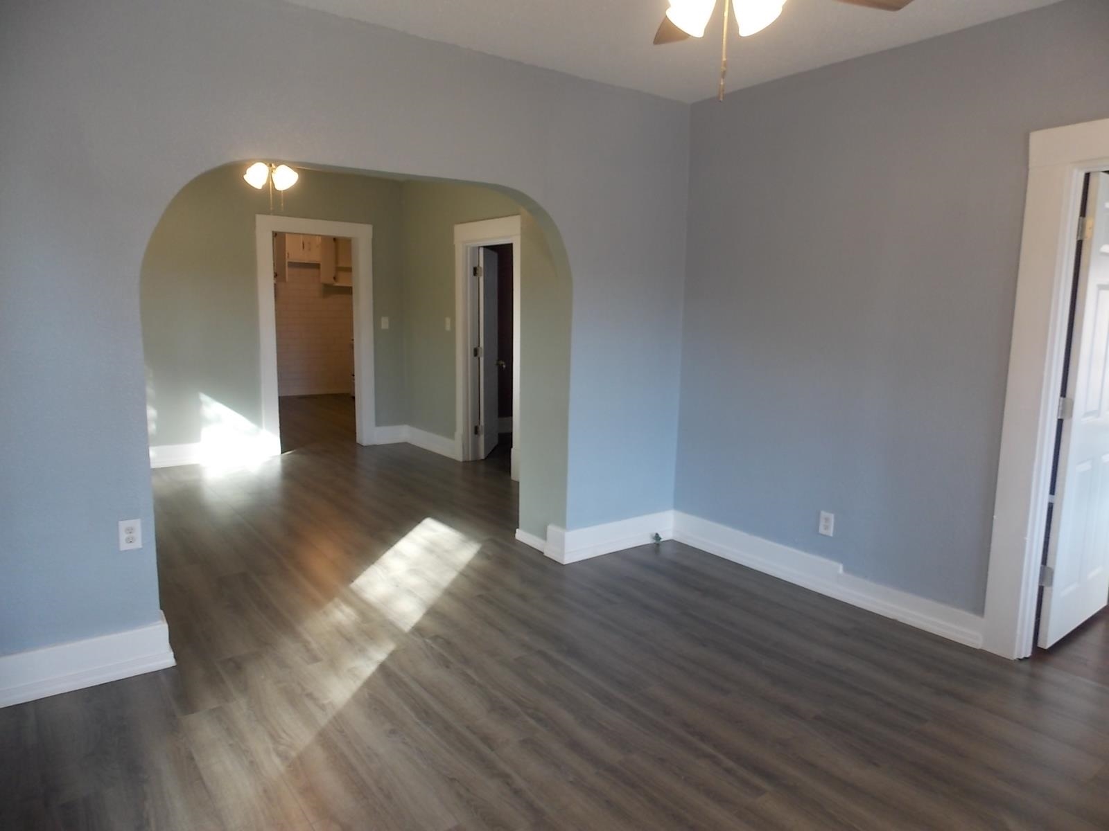 2155 North Waco Avenue Wichita, KS 67203 - Photo 15 of 36