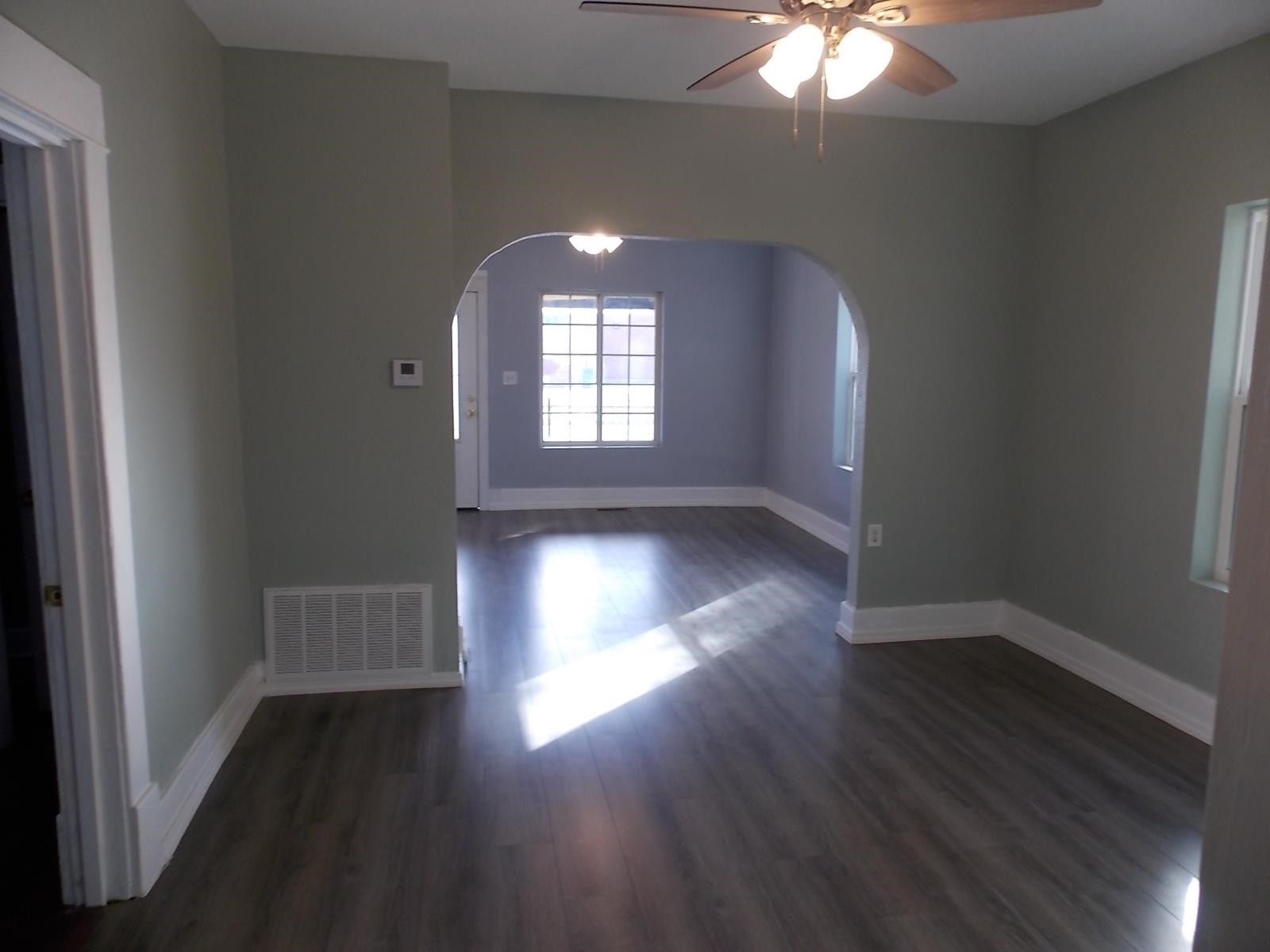 2155 North Waco Avenue Wichita, KS 67203 - Photo 17 of 36