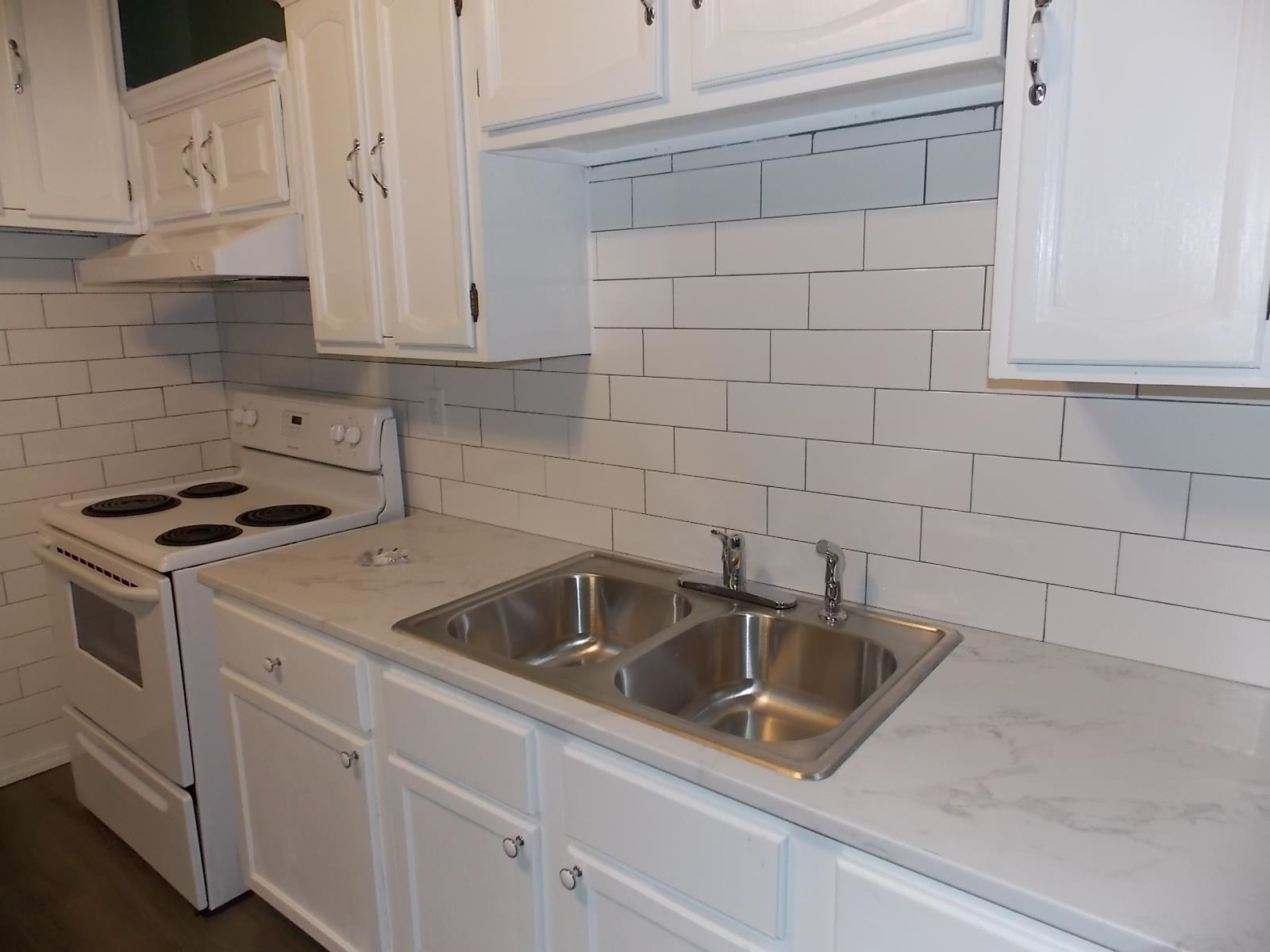 2155 North Waco Avenue Wichita, KS 67203 - Photo 19 of 36