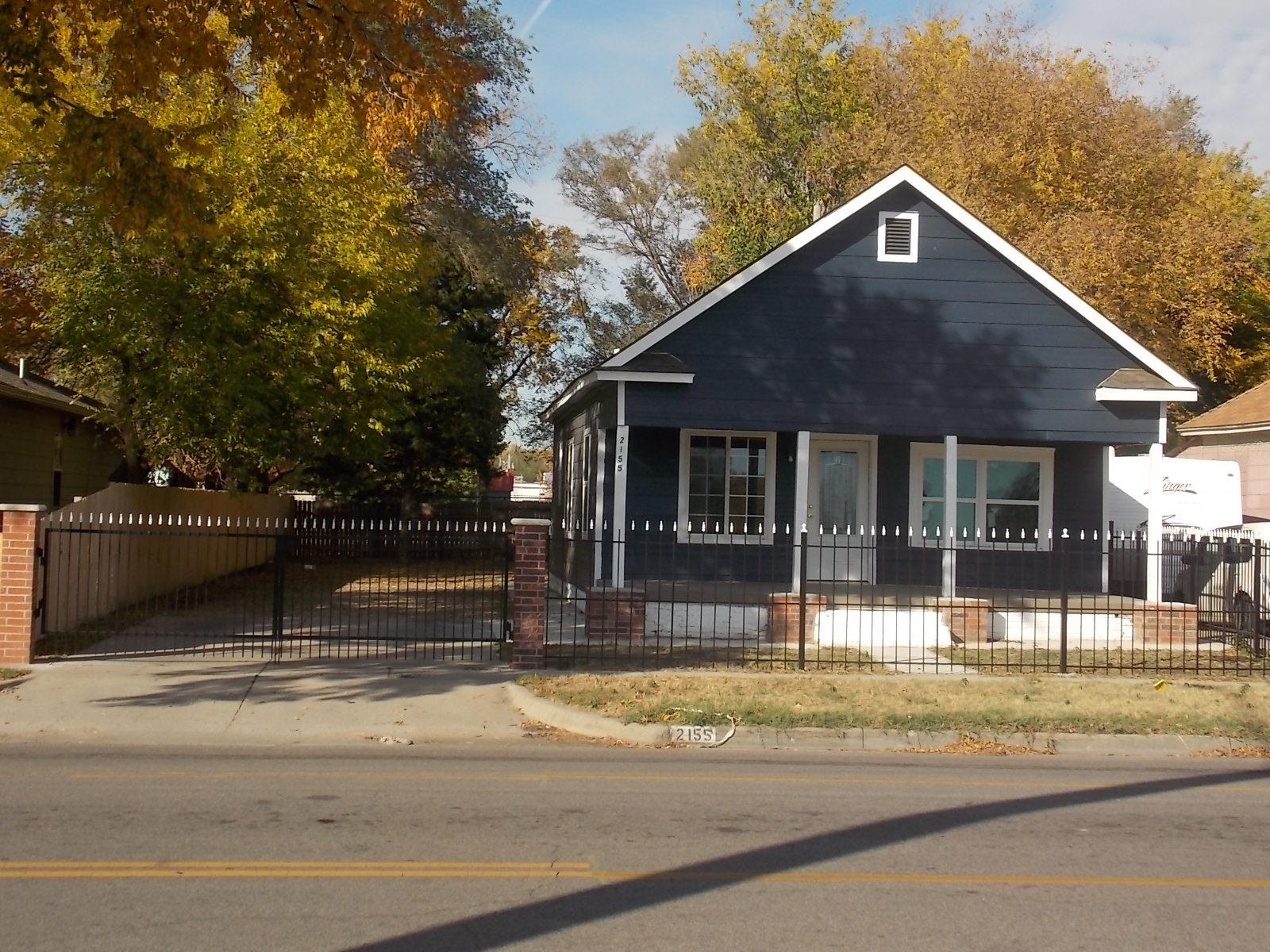 2155 North Waco Avenue Wichita, KS 67203 - Photo 2 of 36