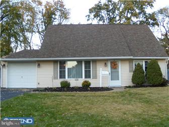 15 Halfturn Road Levittown, PA 19056 - Photo 1 of 10 Exterior Front