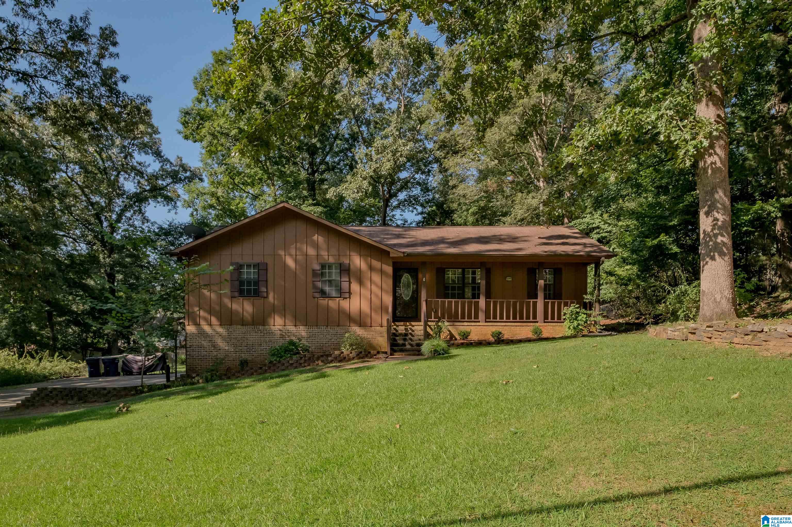 121 Hickory Street Alabaster, AL 35114 - Photo 2 of 41