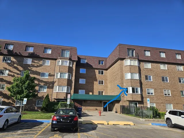 $2,000 | 220 South Roselle Road, Unit 224, Schaumburg, IL 60193