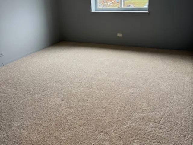 $2,000 | 220 South Roselle Road, Unit 224, Schaumburg, IL 60193