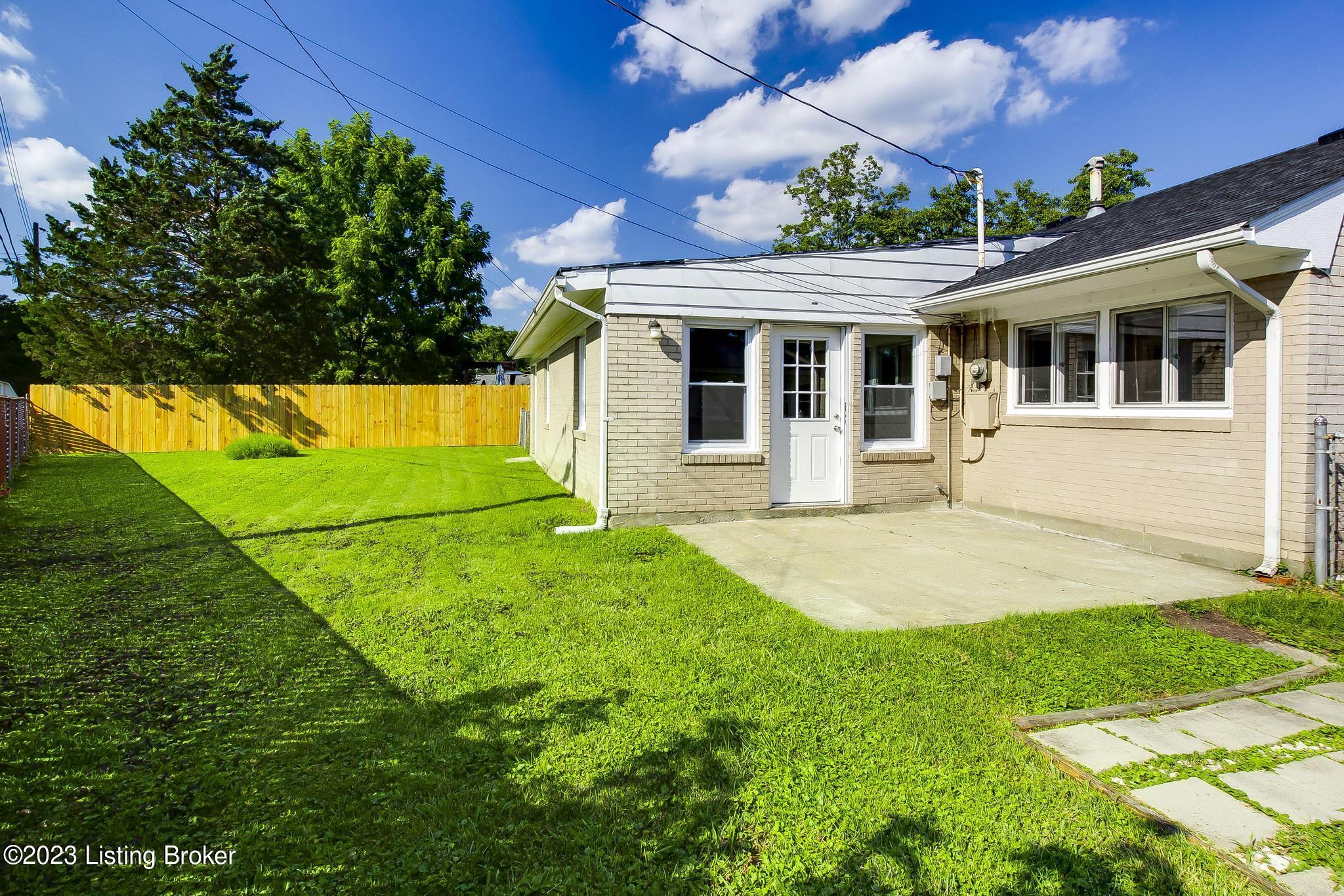 2945 Rio Rita Avenue Louisville, KY 40220 - Photo 16 of 17 Patio