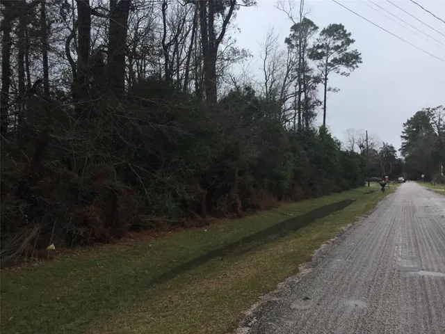 $325,000 | 3704 A County Road 3704A, Splendora, TX 77372