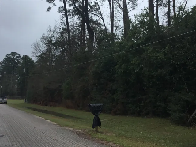 $325,000 | 3704 A County Road 3704A, Splendora, TX 77372