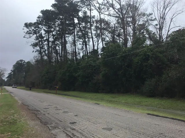 $325,000 | 3704 A County Road 3704A, Splendora, TX 77372