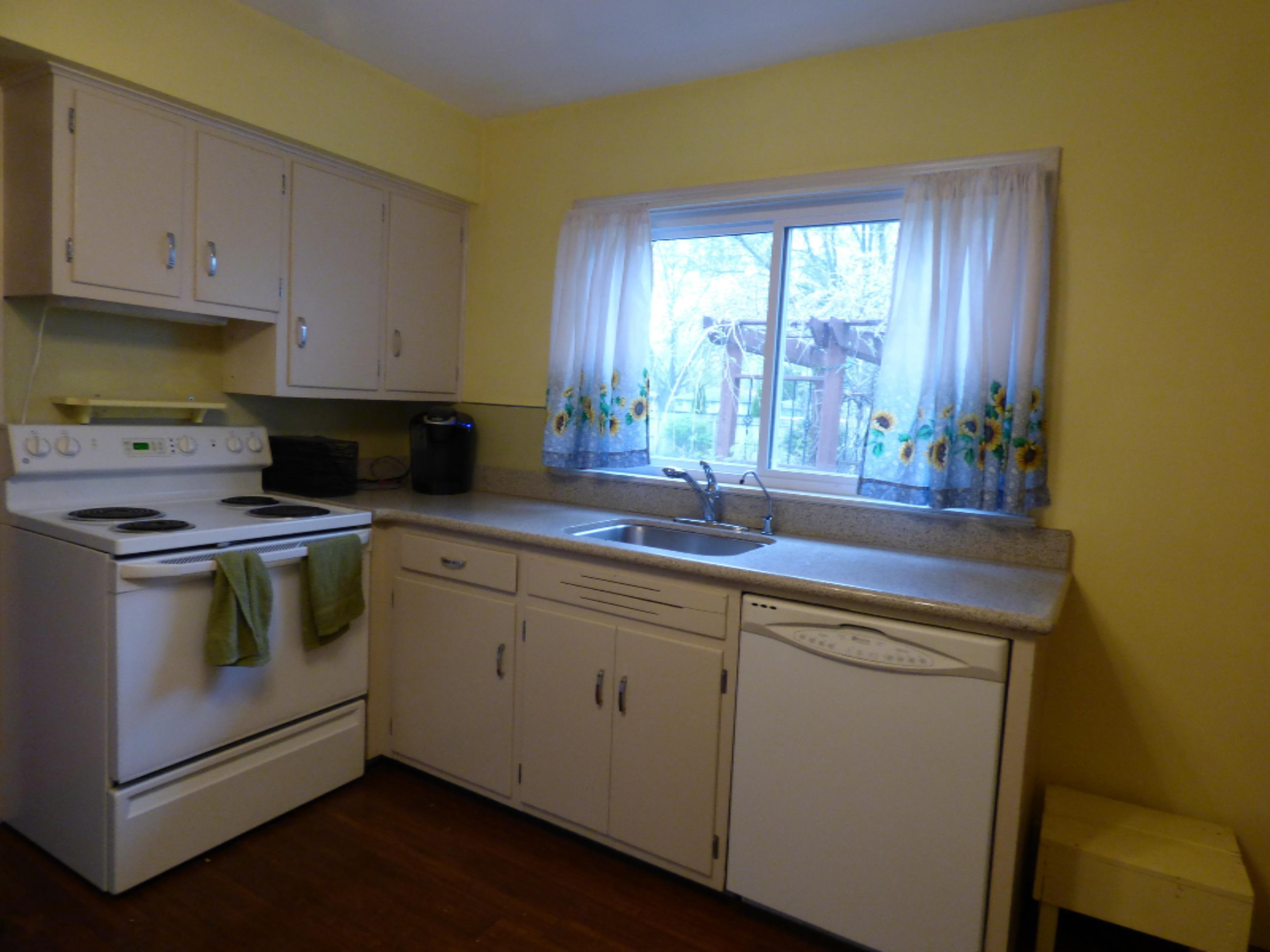 422 Gary Avenue Benton Harbor, MI 49022 - Photo 32 of 35 P1020448