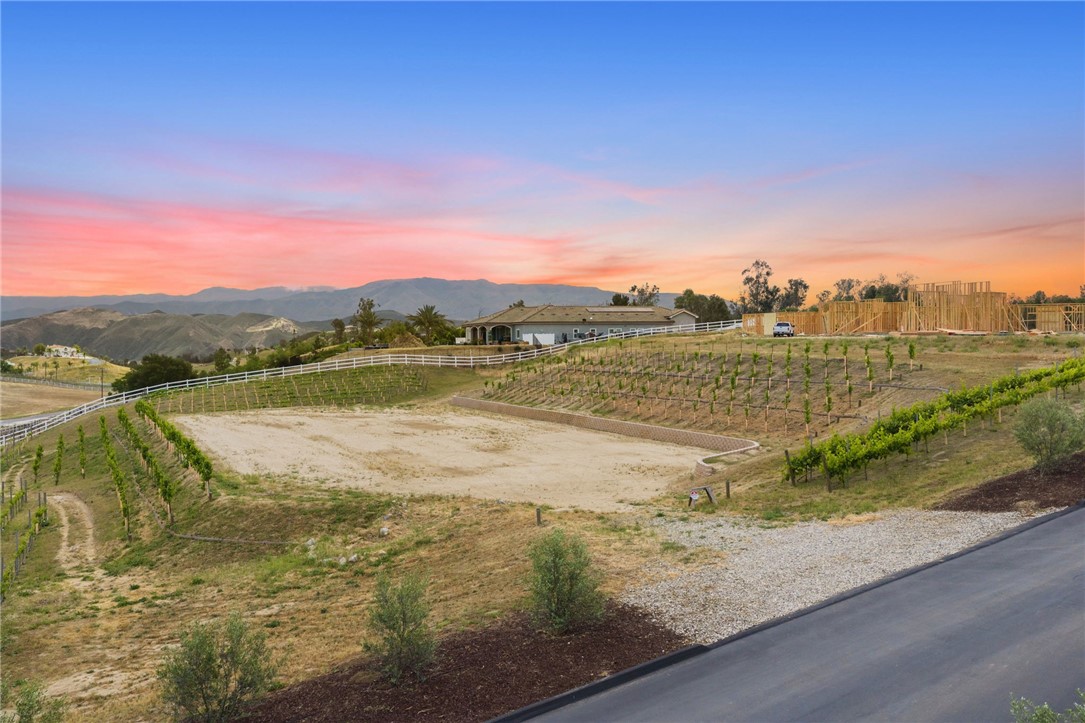 36191 Summit Circle Temecula, CA 92592 - Photo 27 of 33 a view of an ocean and a mountain