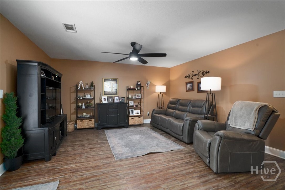 151 Baugh Street Commerce, GA 30529 - Photo 13 of 42