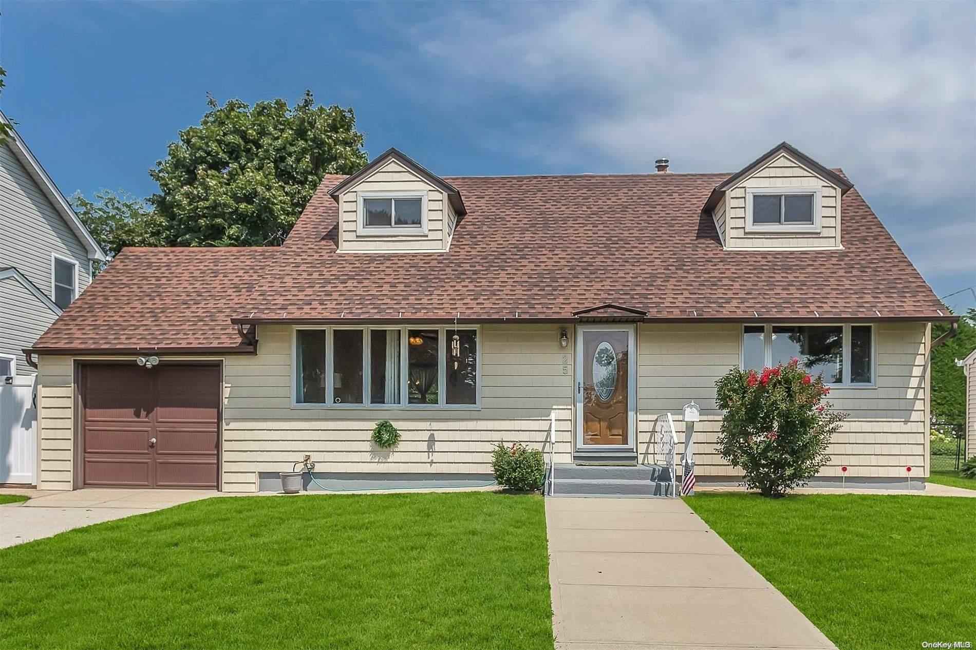 25 Adelphi Road Hicksville, NY 11801 - Photo 1 of 1 Front