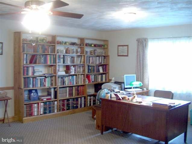 163 Cashman Road Gettysburg, PA 17325 - Photo 8 of 12 Gallery Image 8
