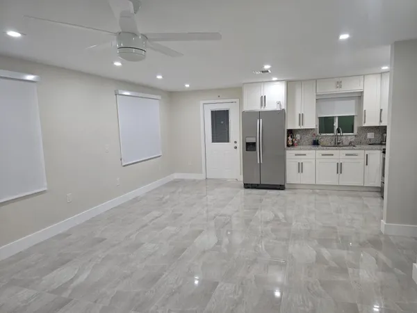 $3,200 | 2207 Taft Street, Hollywood, FL 33020