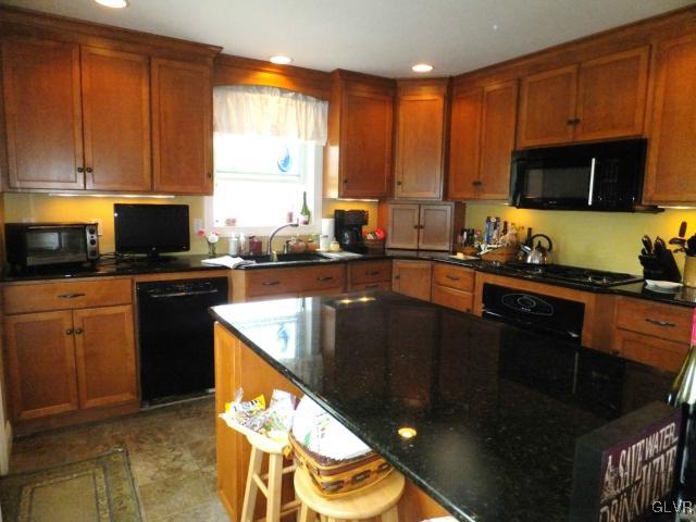 1498 Ackermanville Road Bangor, PA 18013 - Photo 9 of 30 Gallery Image 9