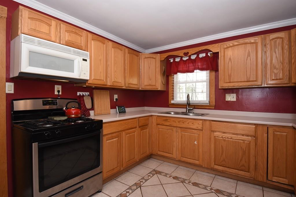 166 South Row Road Lunenburg, MA 01462 - Photo 8 of 28