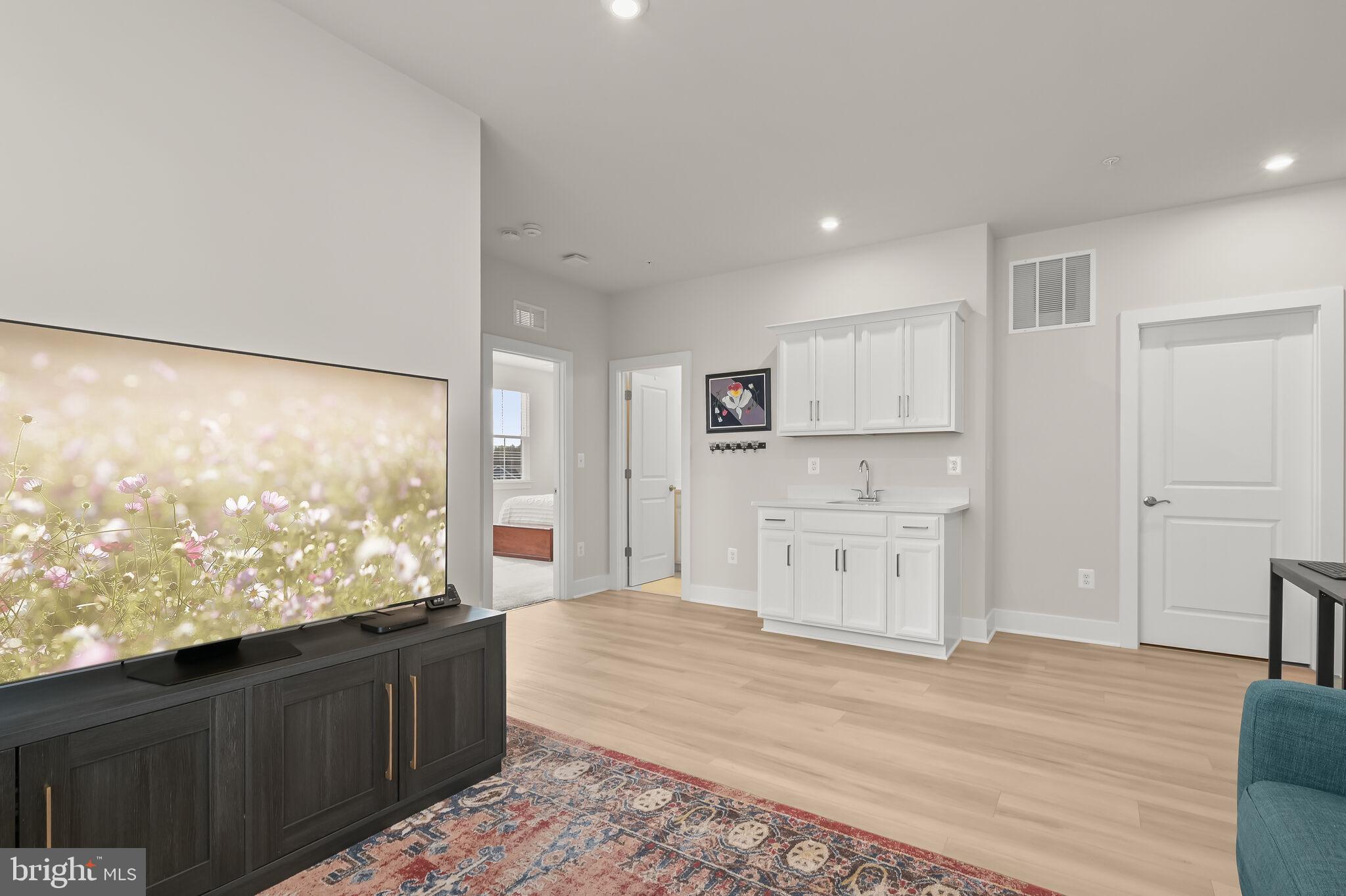 22112 Plover Street Clarksburg, MD 20871 - Photo 27 of 46 Loft