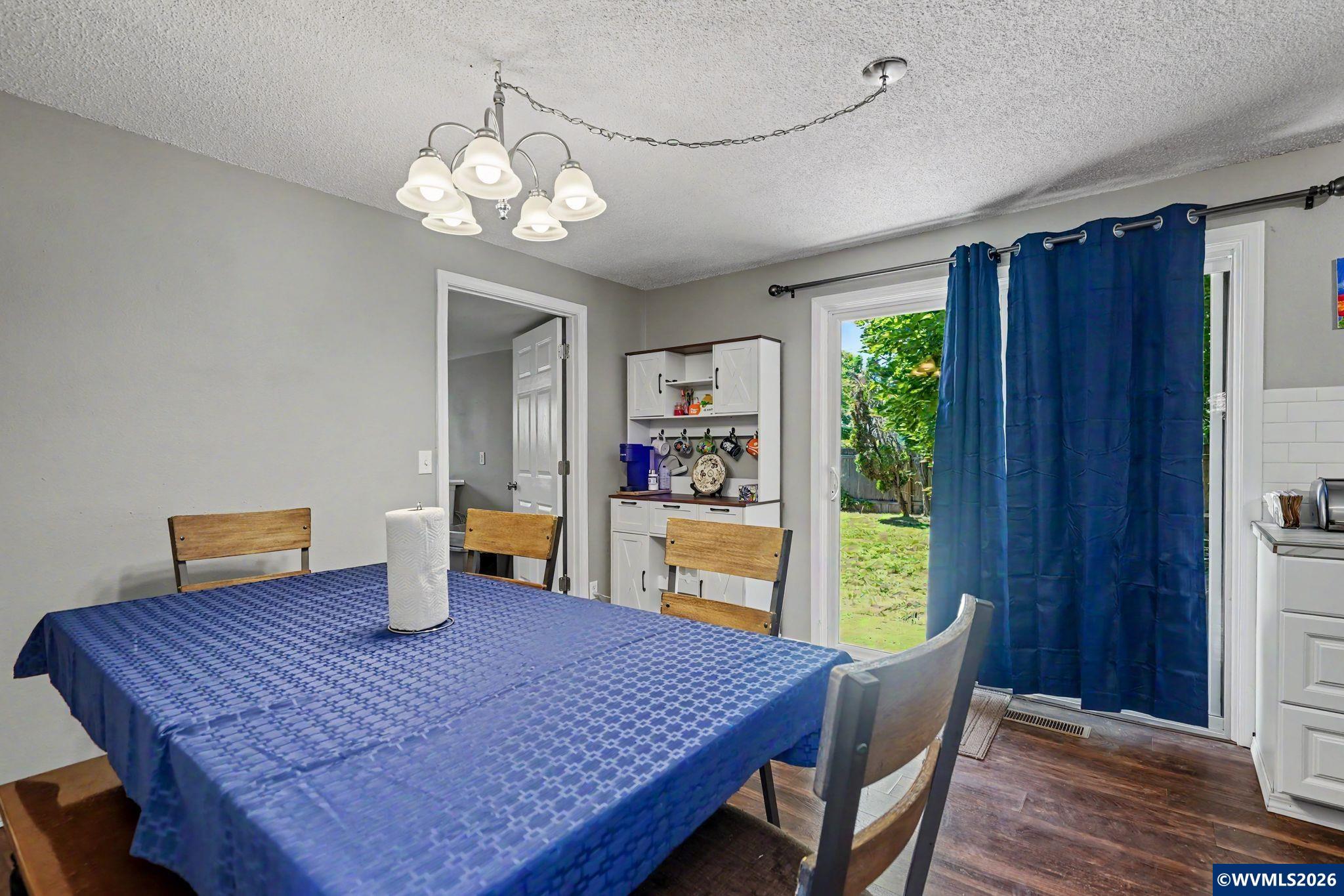 460 North 12th Street Independence, OR 97351 - Photo 10 of 34