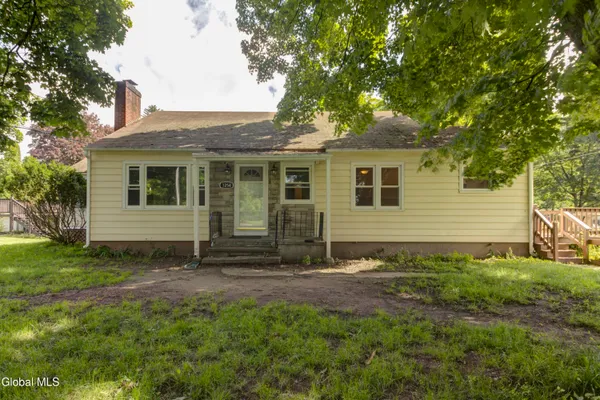 $299,500 | 1254 Spring Avenue, Brunswick, NY 12198