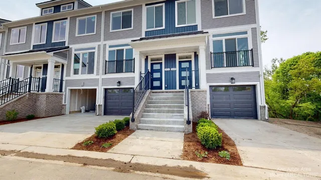 $3,400 | 2731 Bristol Rdg Drive, Ann Arbor, MI 48105