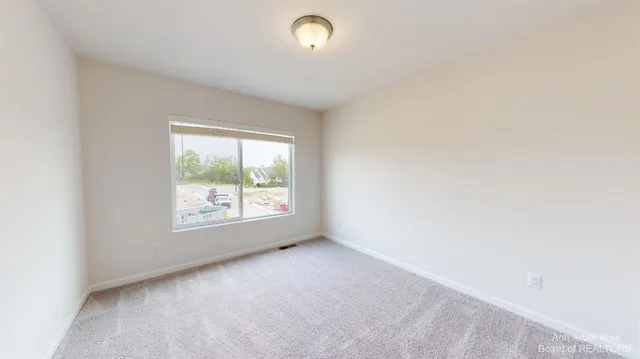 $3,400 | 2731 Bristol Rdg Drive, Ann Arbor, MI 48105