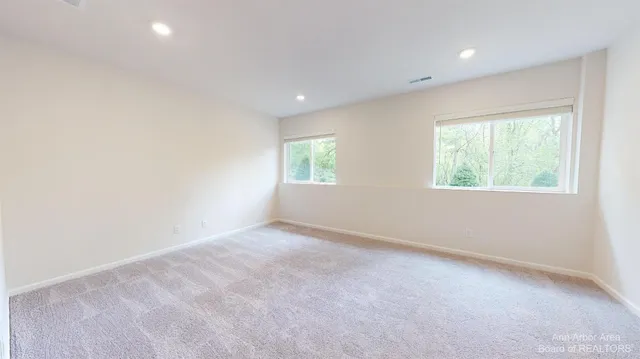 $3,400 | 2731 Bristol Rdg Drive, Ann Arbor, MI 48105