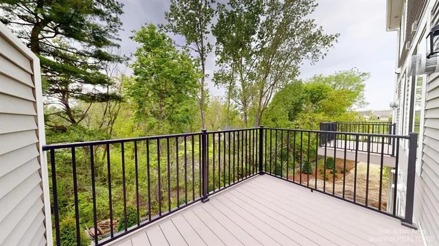 $3,400 | 2731 Bristol Rdg Drive, Ann Arbor, MI 48105