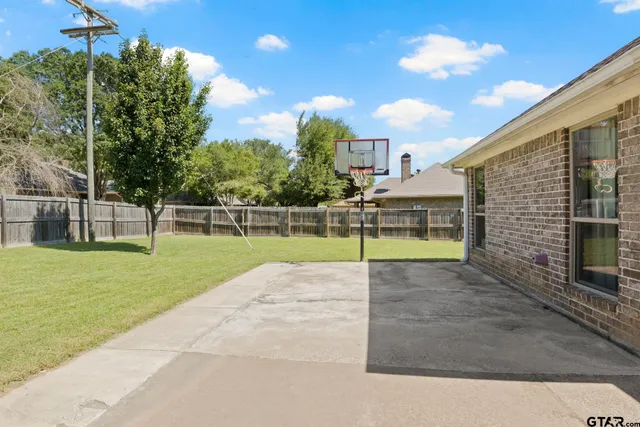 a view of a basketball court