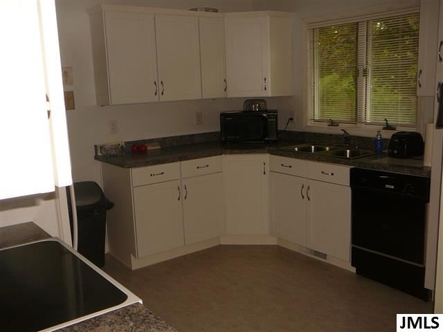 2701 Gilletts Lake Road Jackson, MI 49201 - Photo 8 of 14 Photo 8
