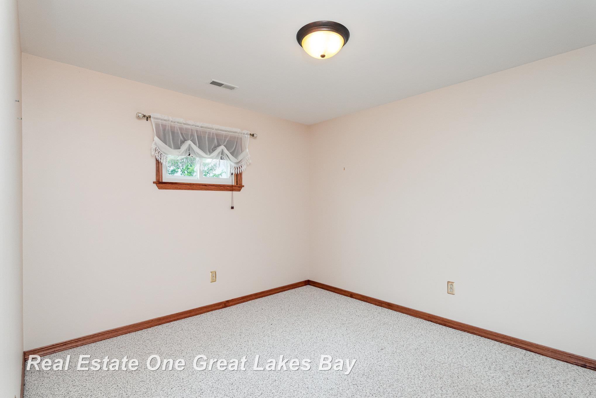2155 Wetters Road Kawkawlin, MI 48631 - Photo 19 of 28