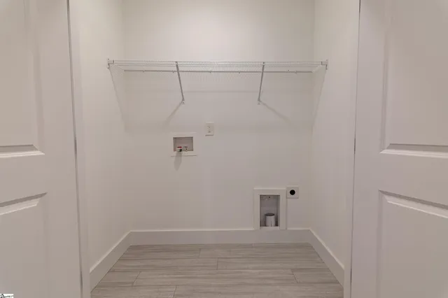 $359,999 | 121 East Brookmeade Drive, Anderson, SC 29624