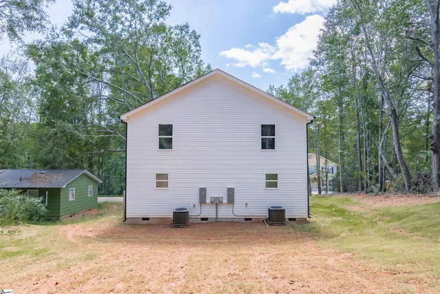 $359,999 | 121 East Brookmeade Drive, Anderson, SC 29624