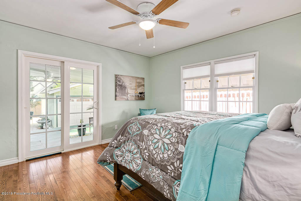 534 Douglas Street Pasadena, CA 91104 - Photo 14 of 29 Back Bedroom