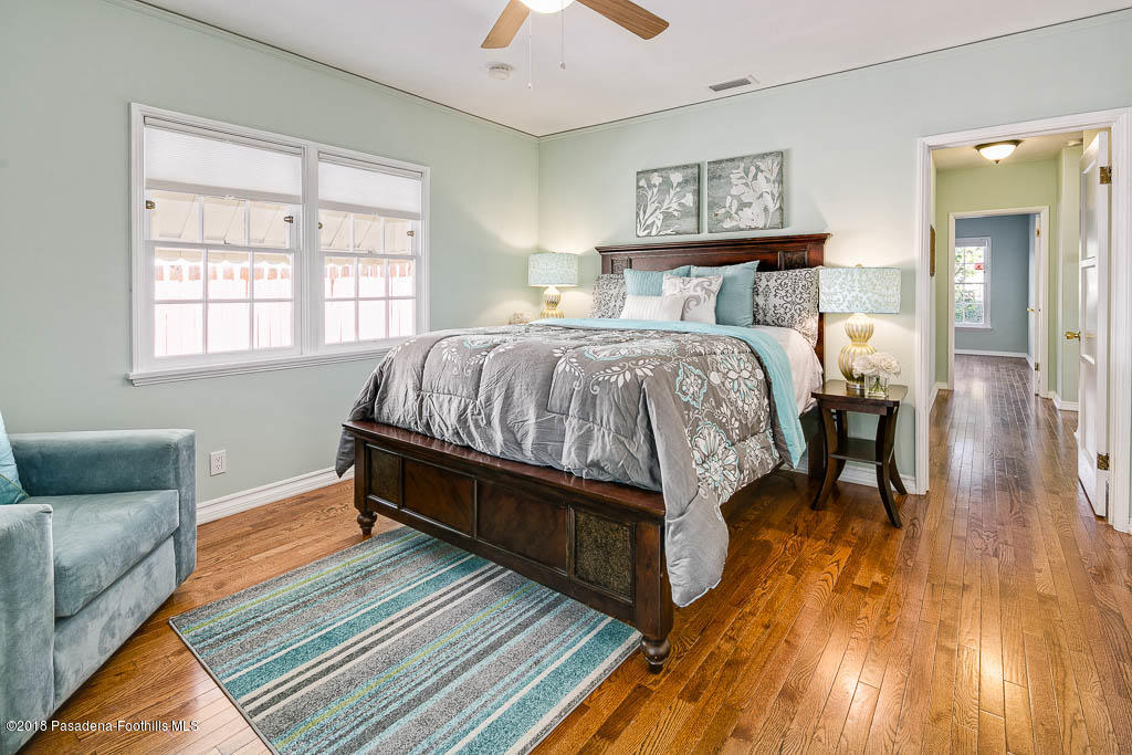 534 Douglas Street Pasadena, CA 91104 - Photo 15 of 29 Back Bedroom