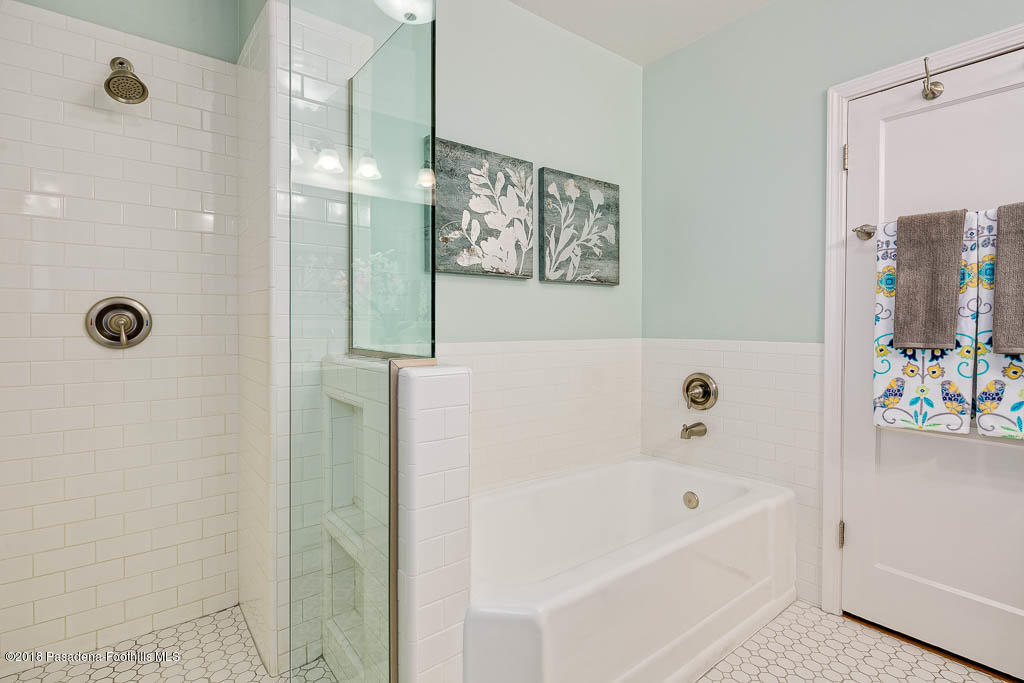 534 Douglas Street Pasadena, CA 91104 - Photo 17 of 29 Main Bath w shower closet