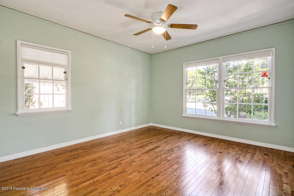 534 Douglas Street Pasadena, CA 91104 - Photo 18 of 29 Front Bedroom